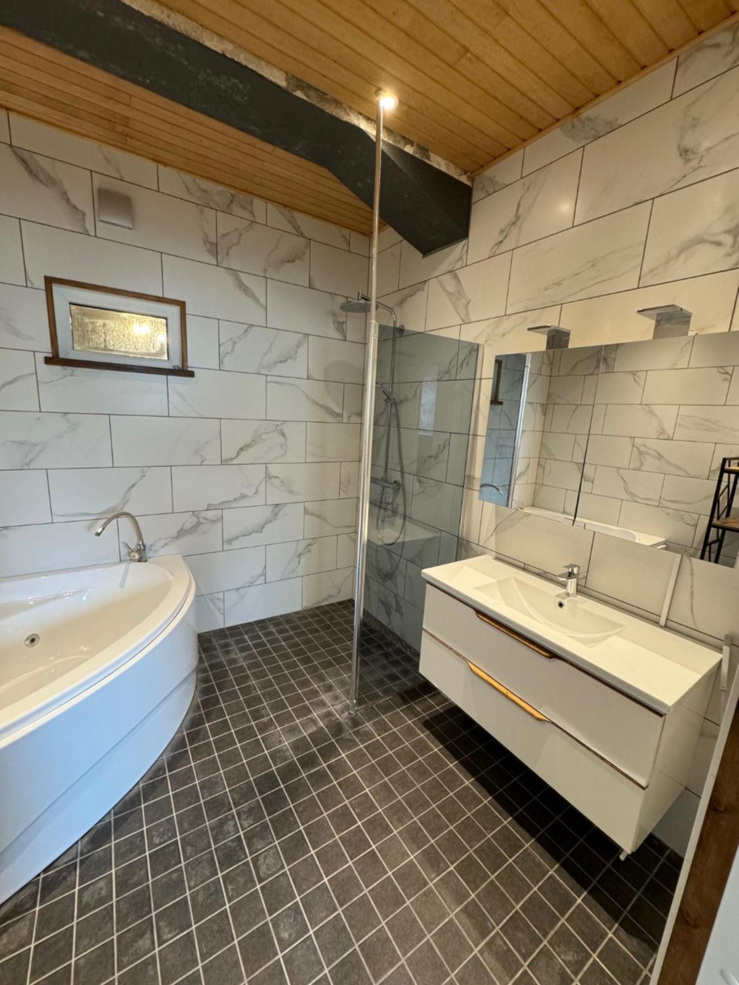 Apartment Bach
