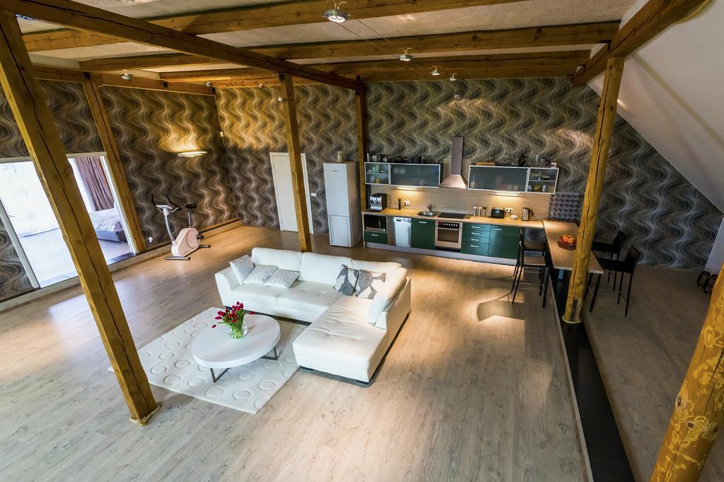 Bach Apartment *